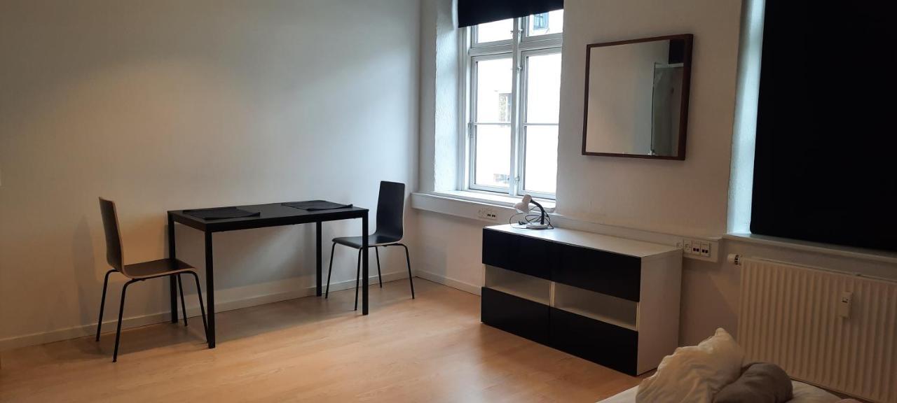 Private Room In A Shared Apartment Odense Exterior foto